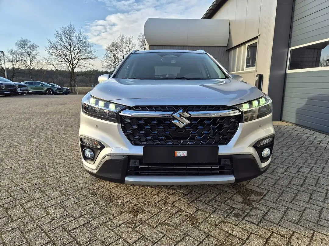 Suzuki S-Cross - Thumbnail 8