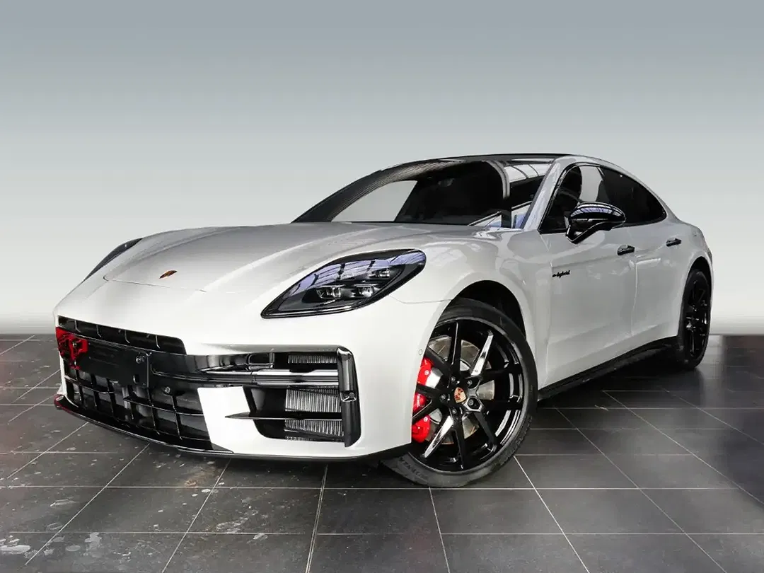 Porsche Panamera - Thumbnail 1