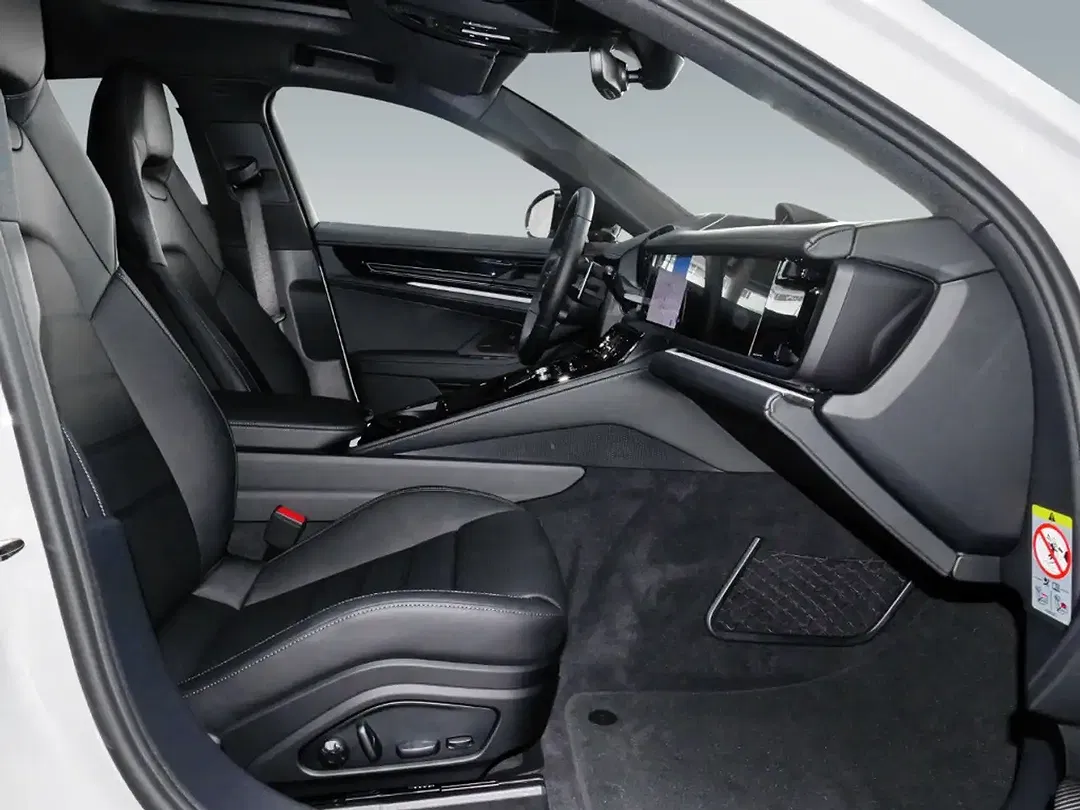 Porsche Panamera - Thumbnail 10