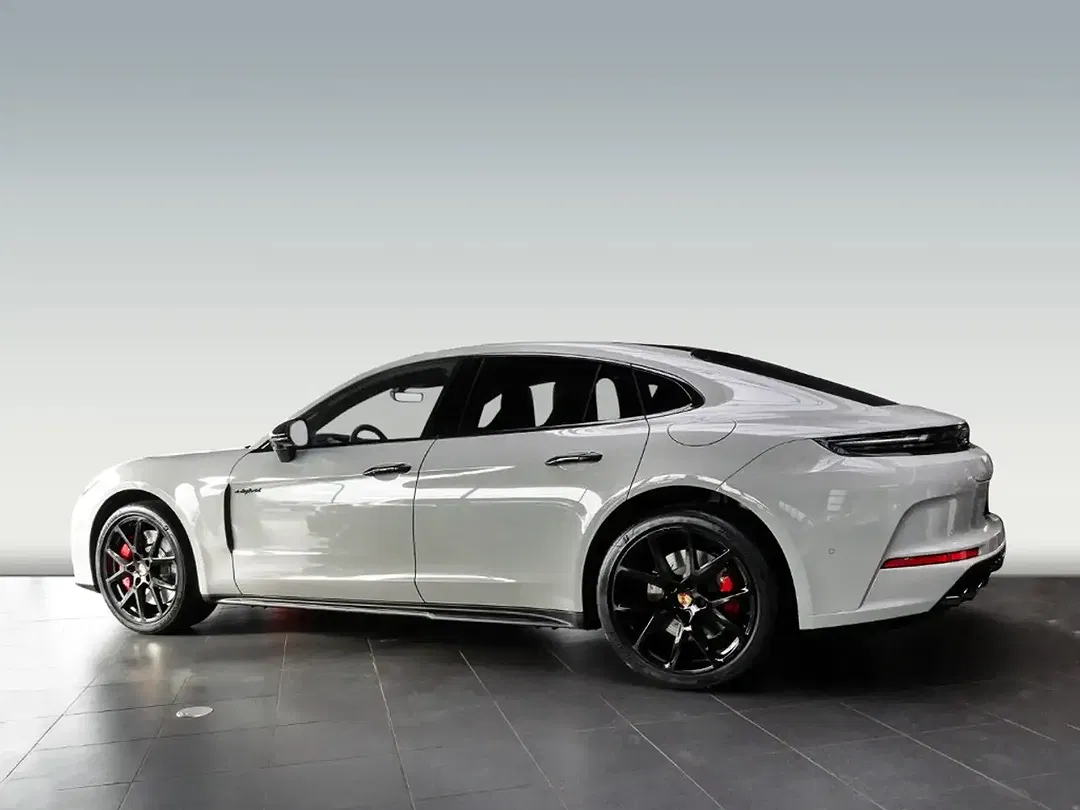 Porsche Panamera - Thumbnail 2