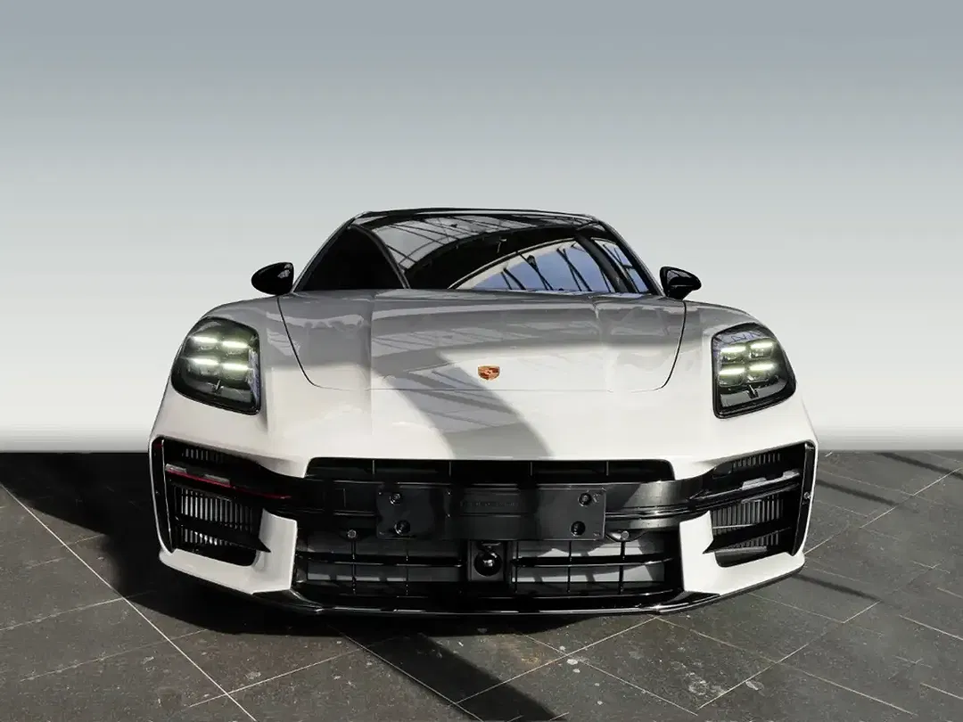 Porsche Panamera - Thumbnail 8