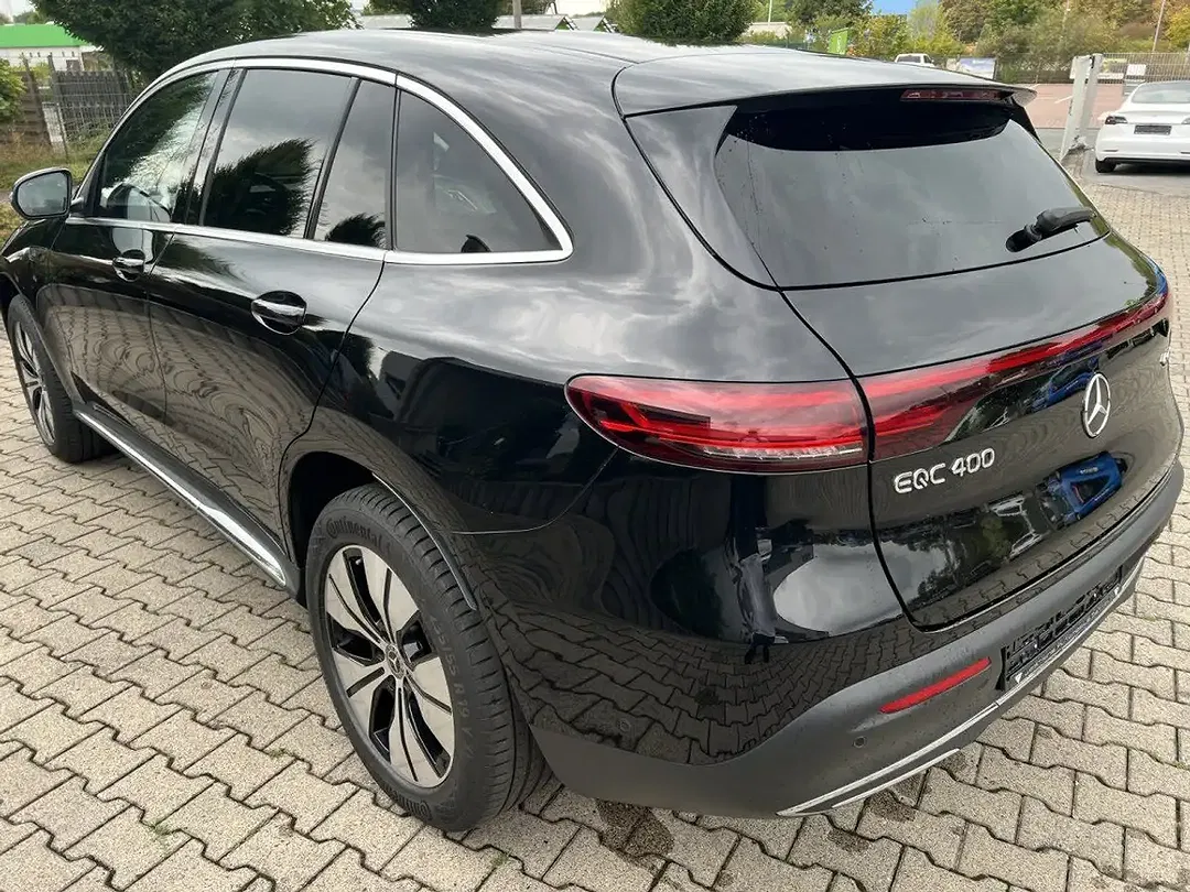 Mercedes-Benz EQC 400 - Thumbnail 2