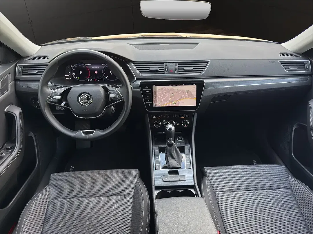 Skoda Superb - Thumbnail 11