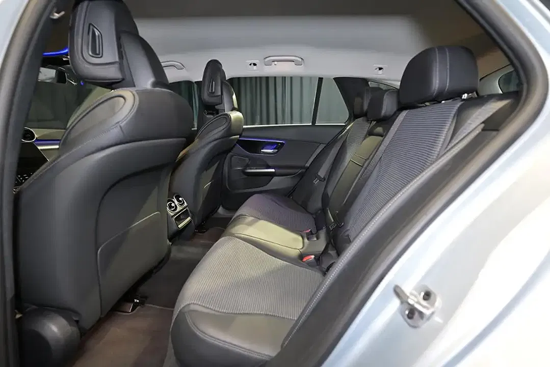 Mercedes-Benz C 220 - Thumbnail 6