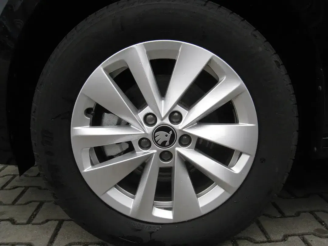 Skoda Kamiq - Thumbnail 4
