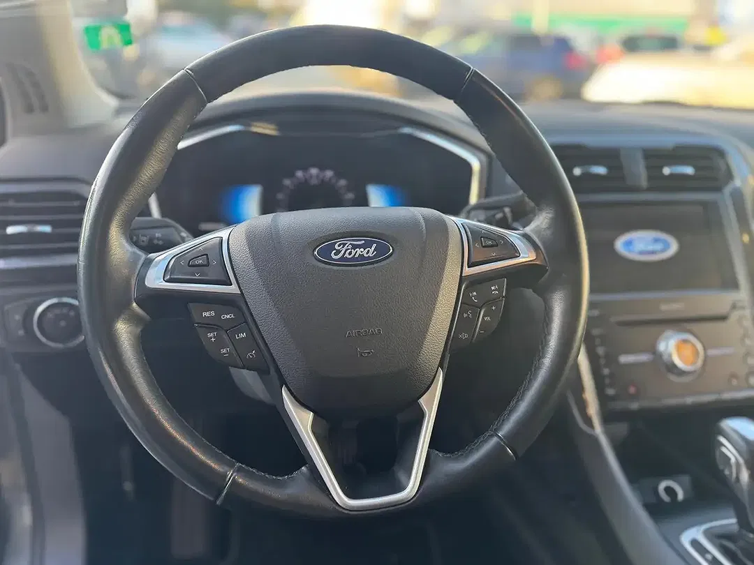 Ford Mondeo - Thumbnail 11