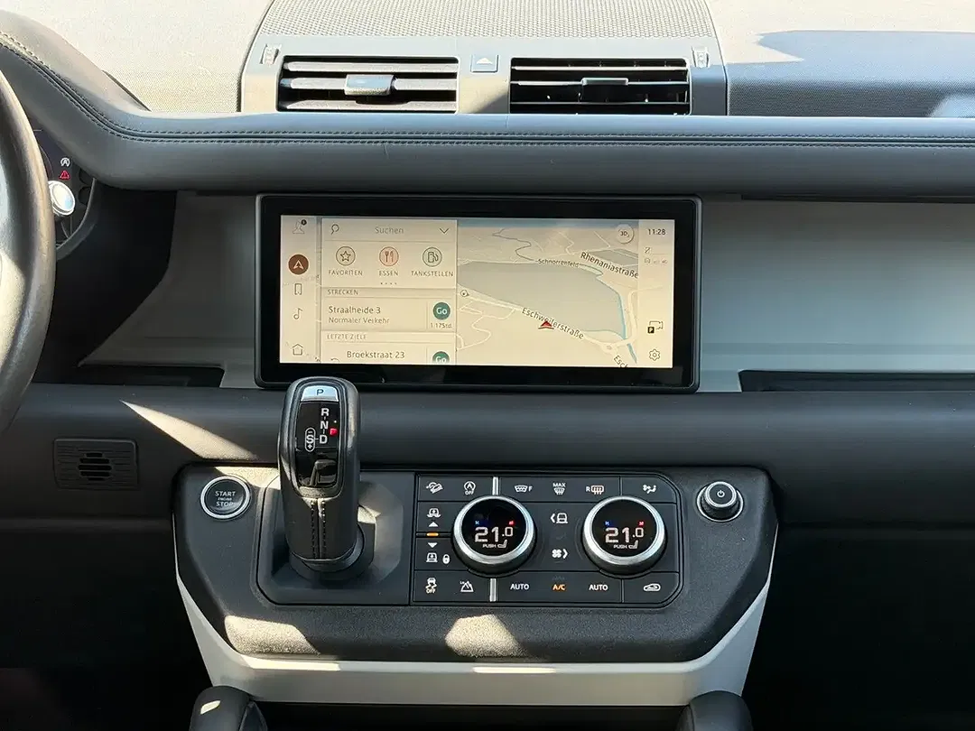 Land Rover Defender - Thumbnail 14