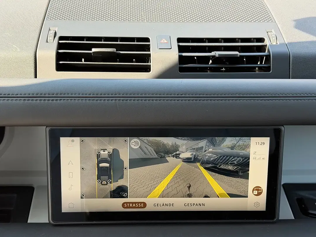Land Rover Defender - Thumbnail 15