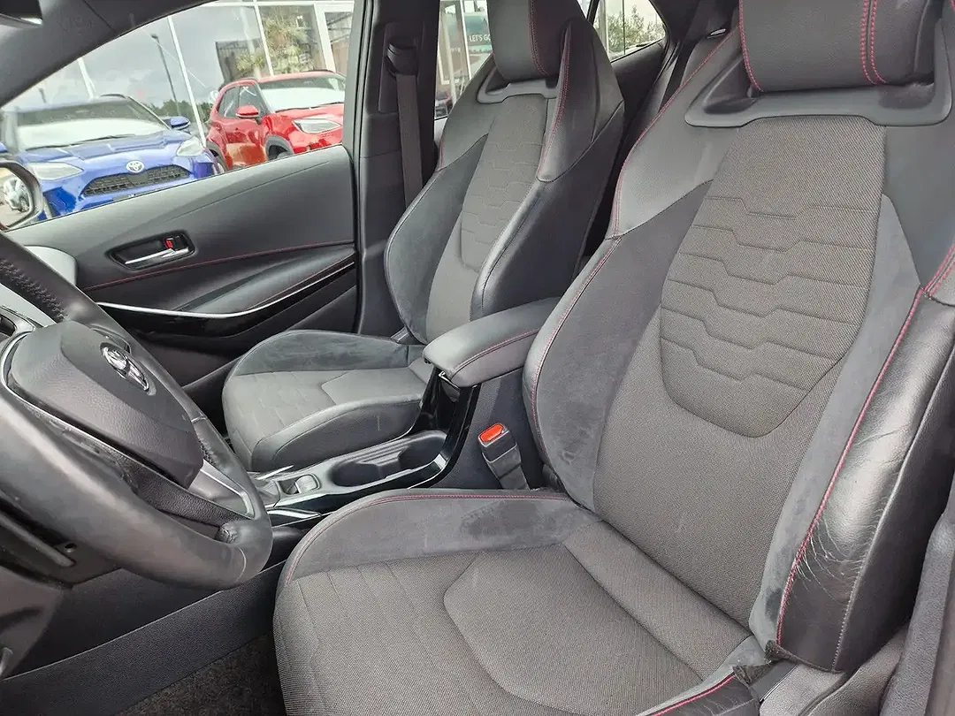 Toyota Corolla - Thumbnail 14
