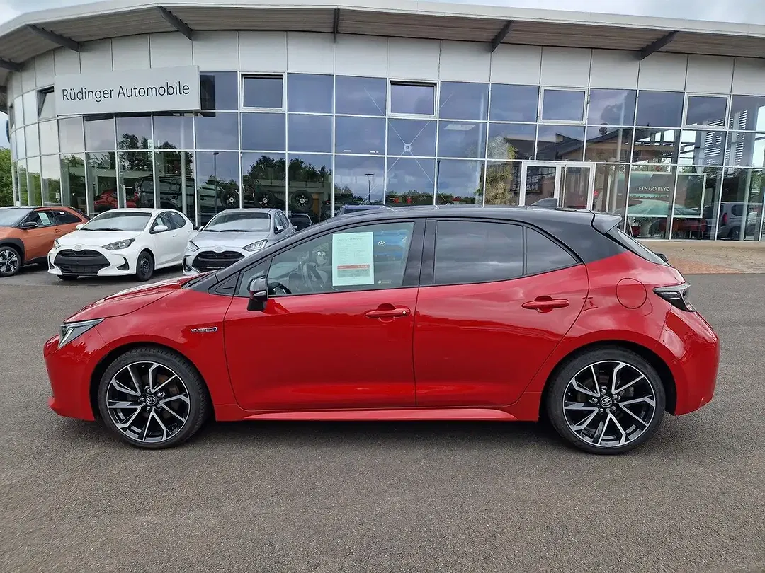 Toyota Corolla - Thumbnail 4