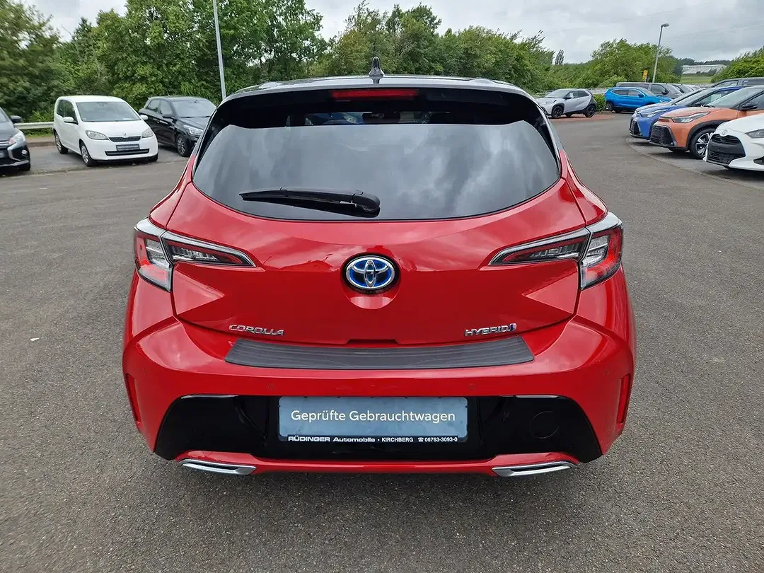 Toyota Corolla - Thumbnail 6