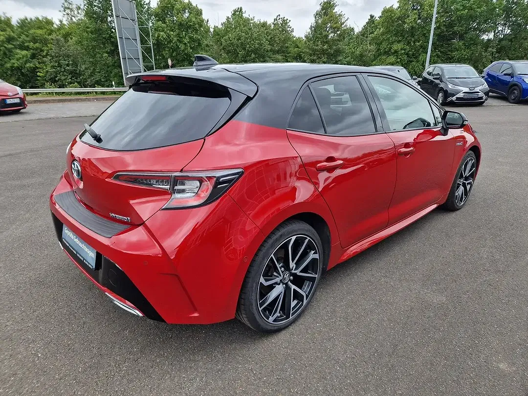 Toyota Corolla - Thumbnail 8