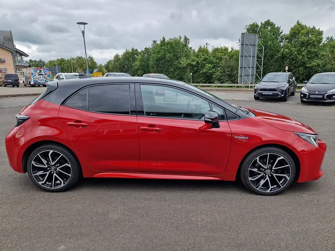 Toyota Corolla - Thumbnail 9