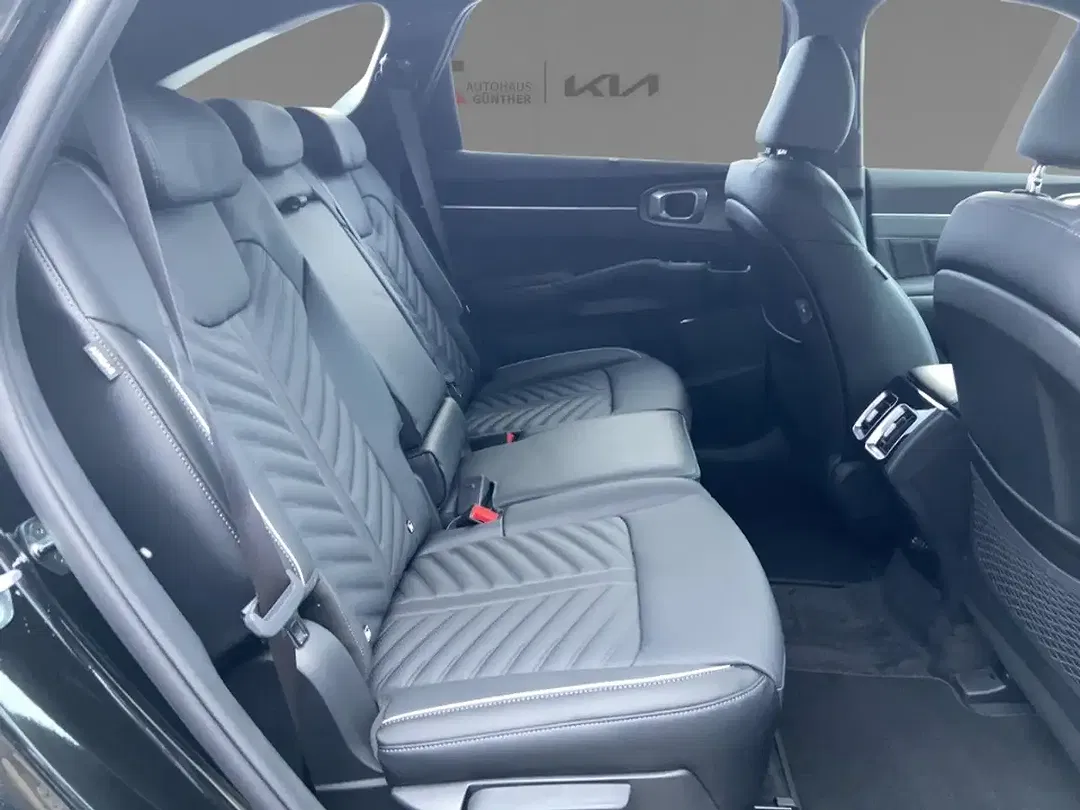 Kia Sorento - Thumbnail 10