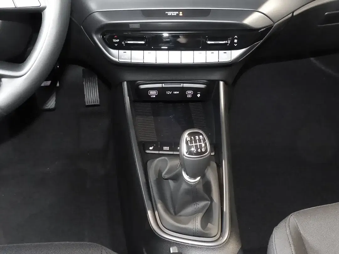 Hyundai i20 - Thumbnail 11