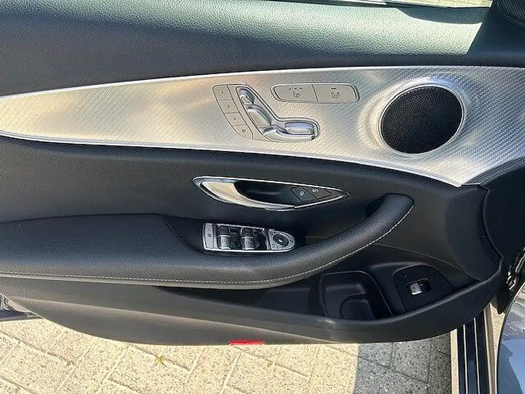 Mercedes-Benz E 200 - Thumbnail 4