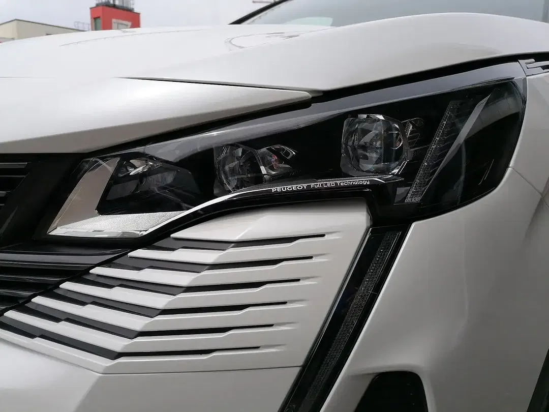 Peugeot 5008 - Thumbnail 4