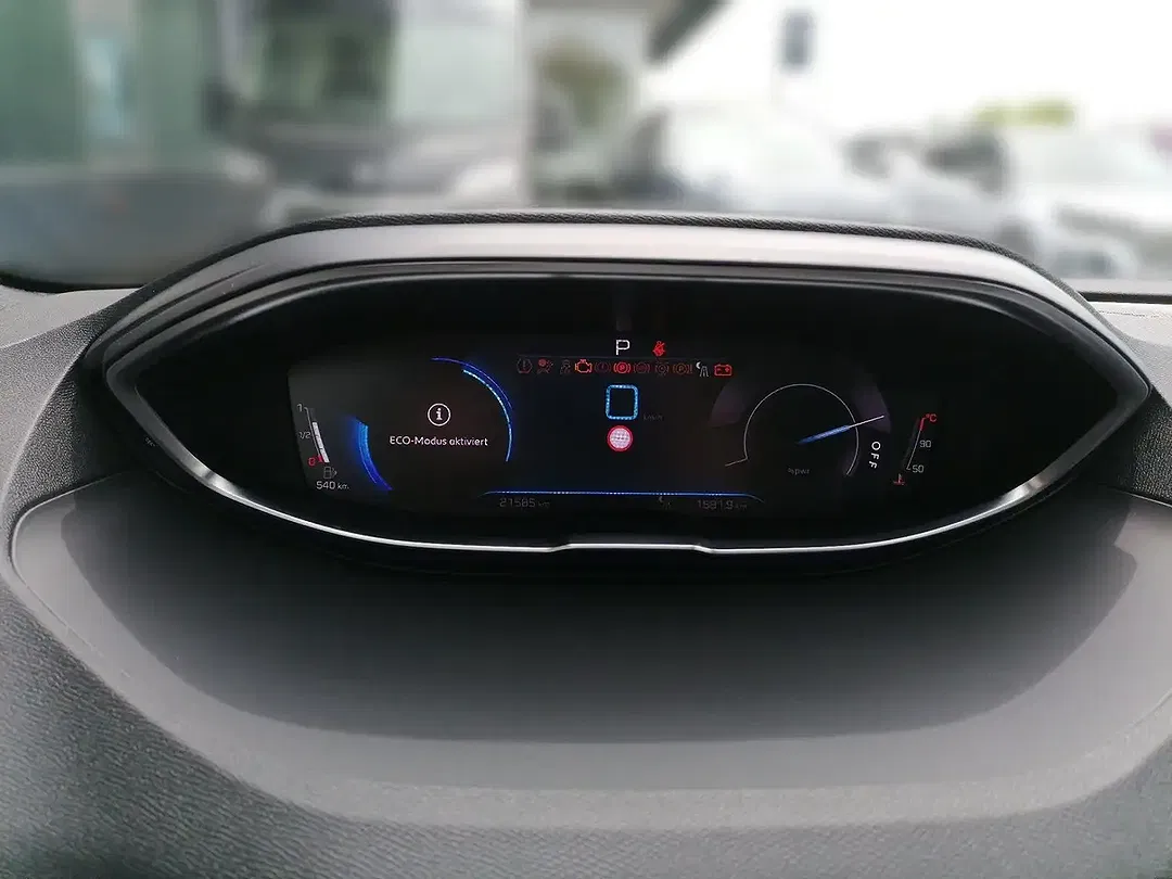 Peugeot 5008 - Thumbnail 6
