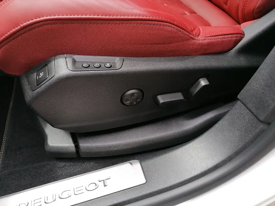 Peugeot 5008 - Thumbnail 8