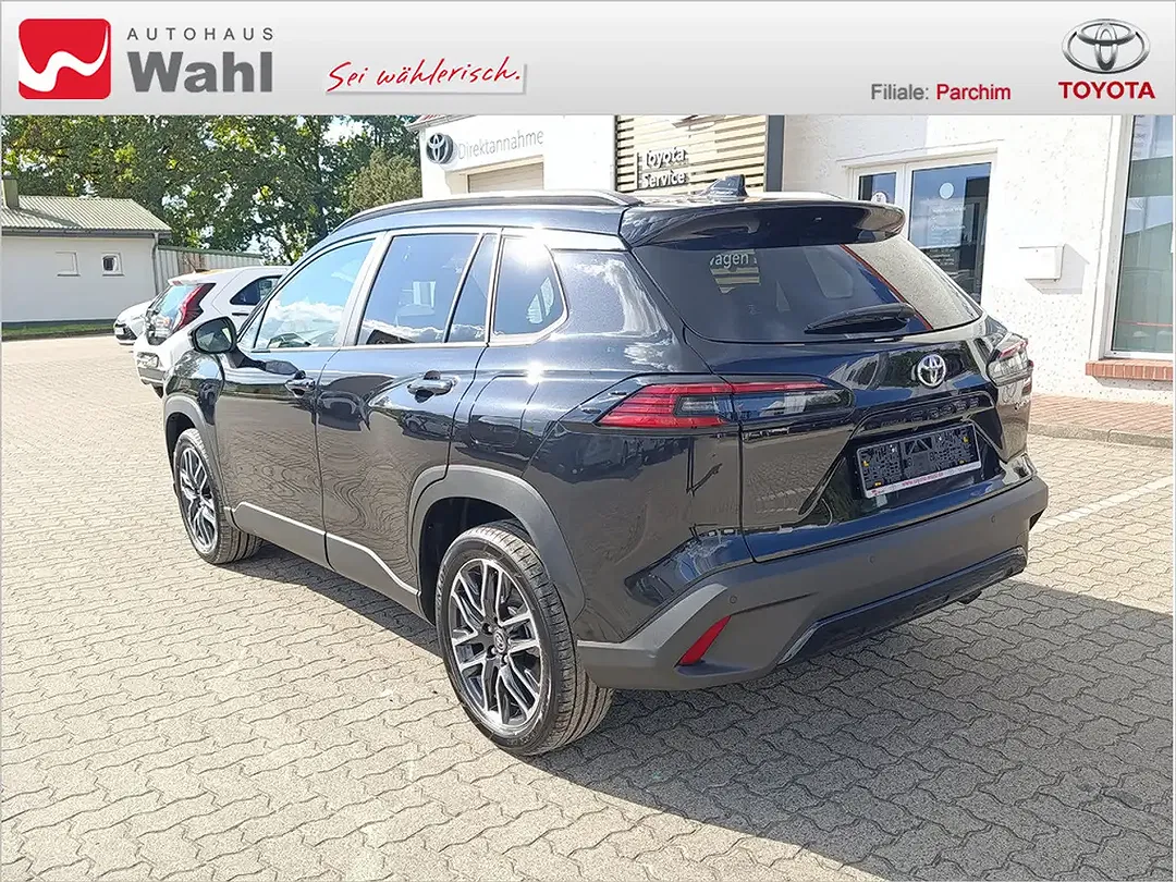 Toyota Corolla Cross - Thumbnail 2