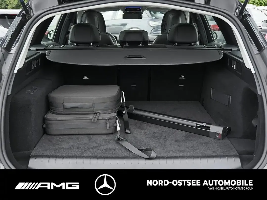 Mercedes-Benz C 300 - Thumbnail 15
