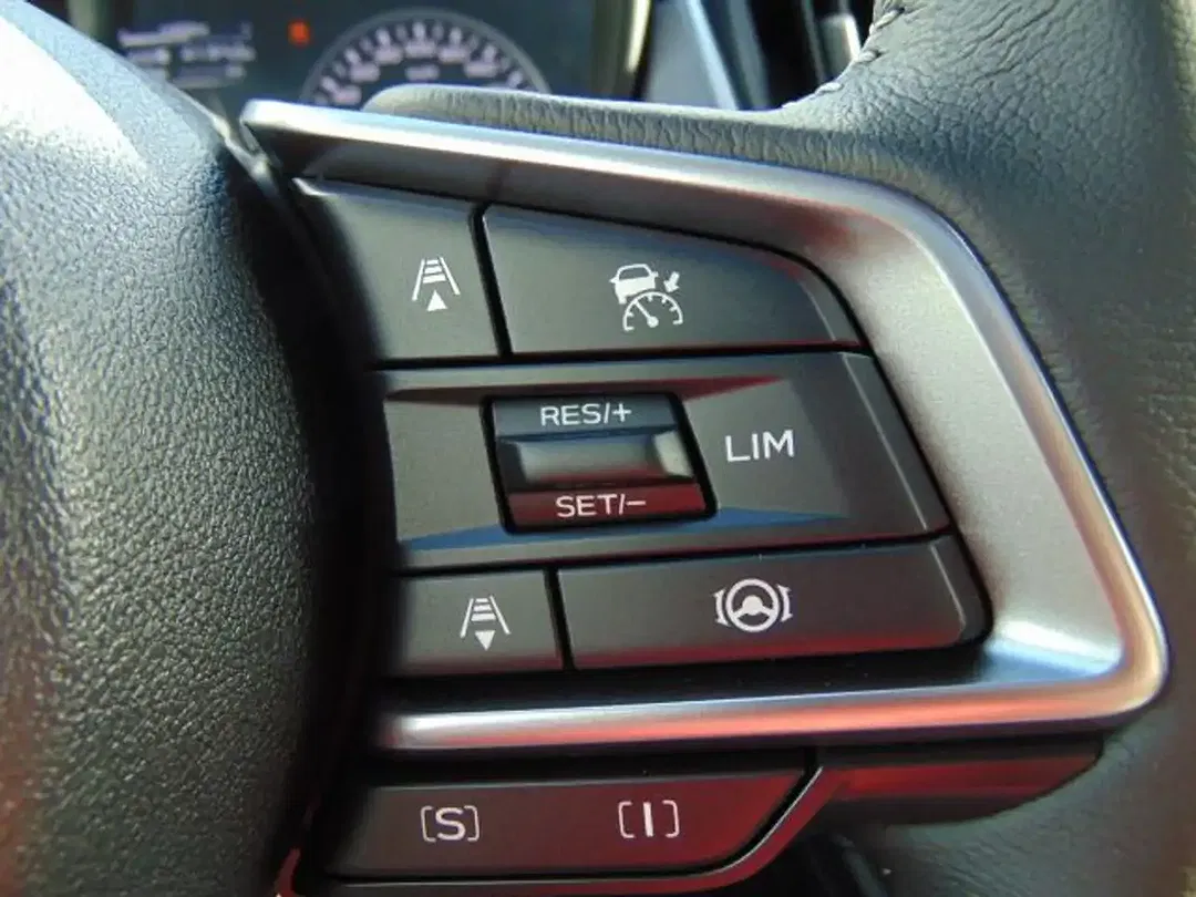 Subaru Crosstrek - Thumbnail 14
