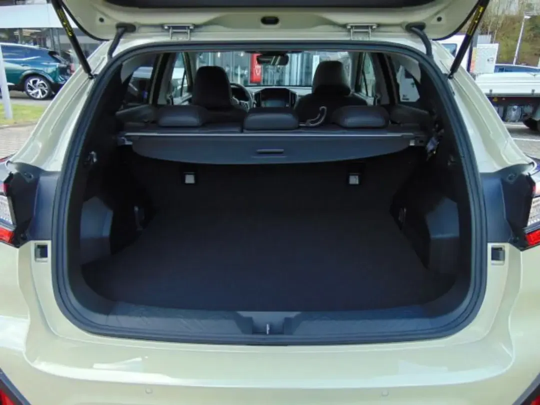 Subaru Crosstrek - Thumbnail 3