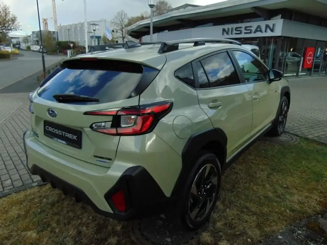 Subaru Crosstrek - Thumbnail 4