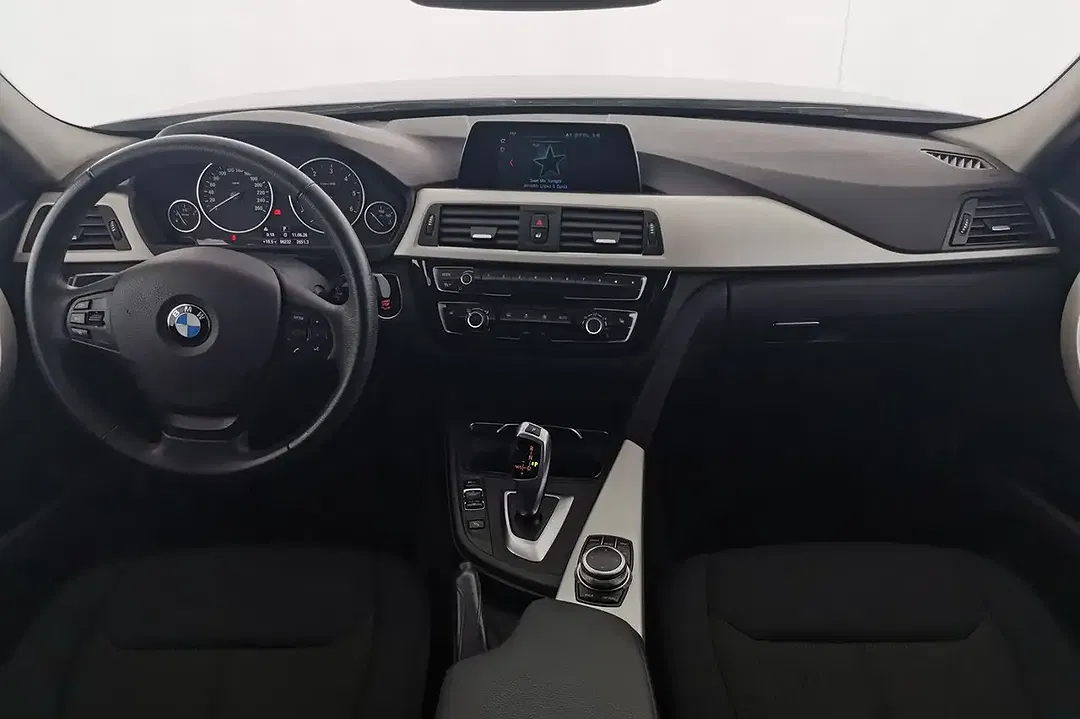 BMW 318 - Thumbnail 11
