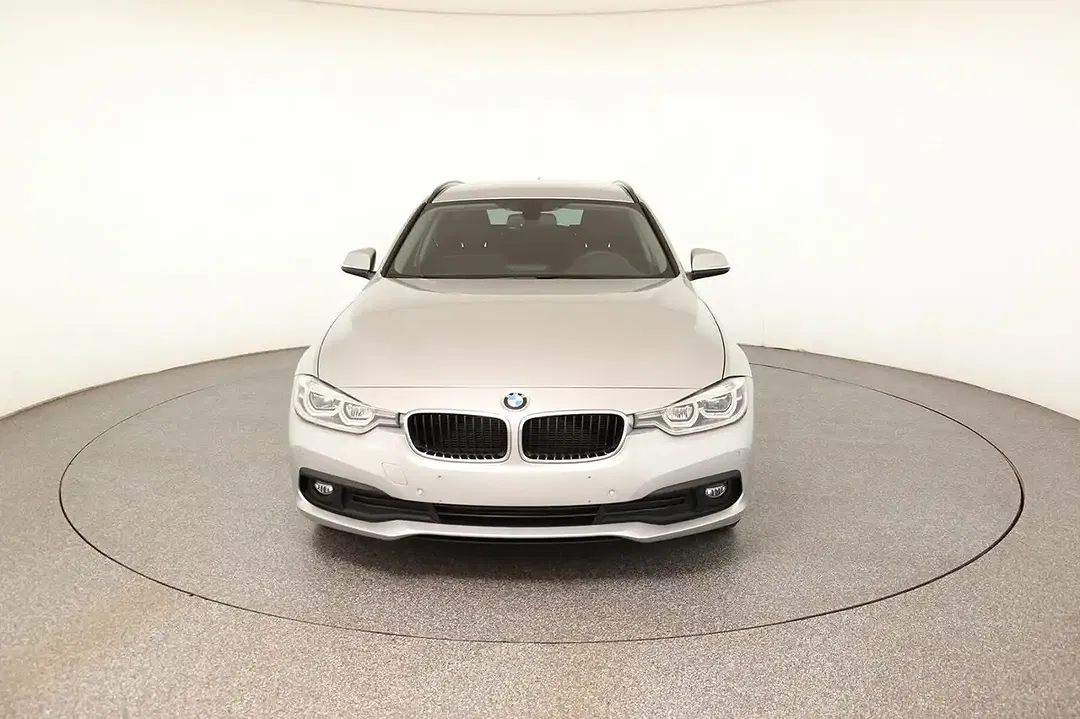 BMW 318 - Thumbnail 2