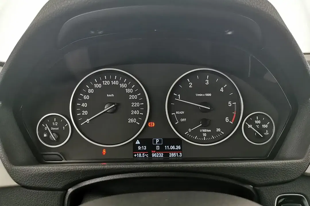 BMW 318 - Thumbnail 9