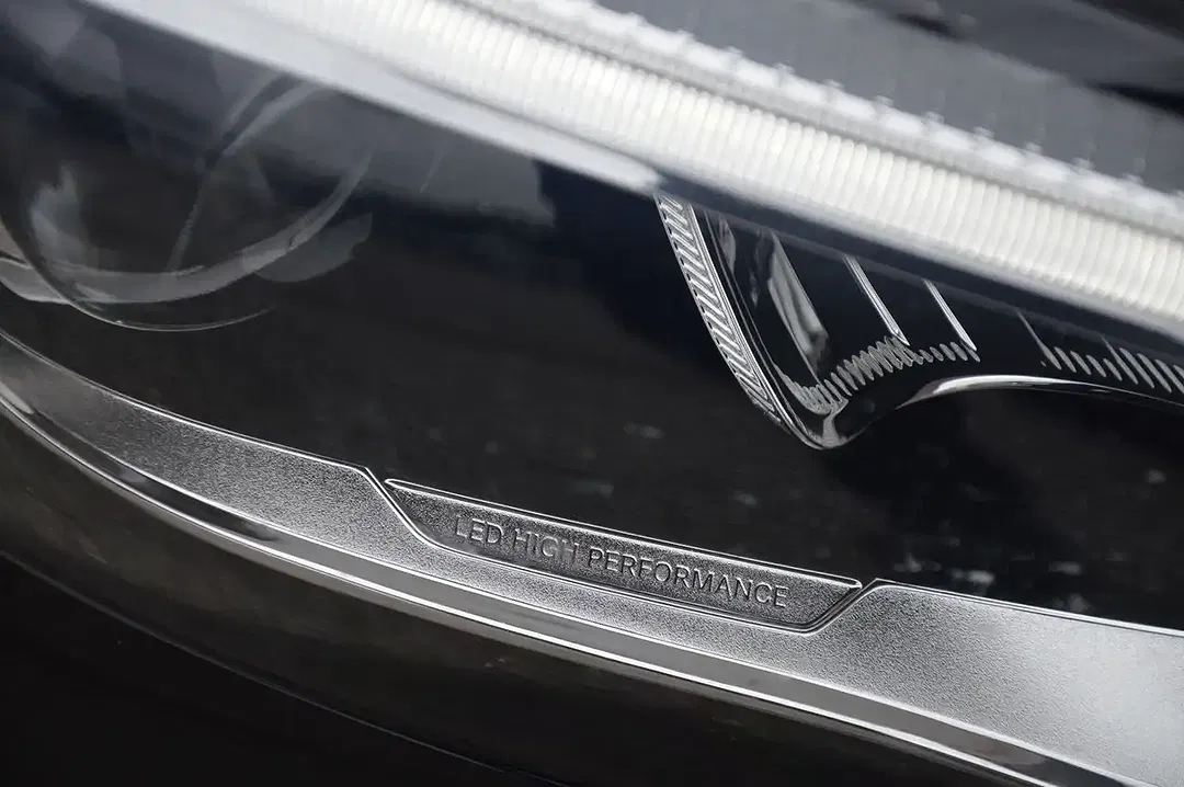Mercedes-Benz GLA 180 - Thumbnail 14