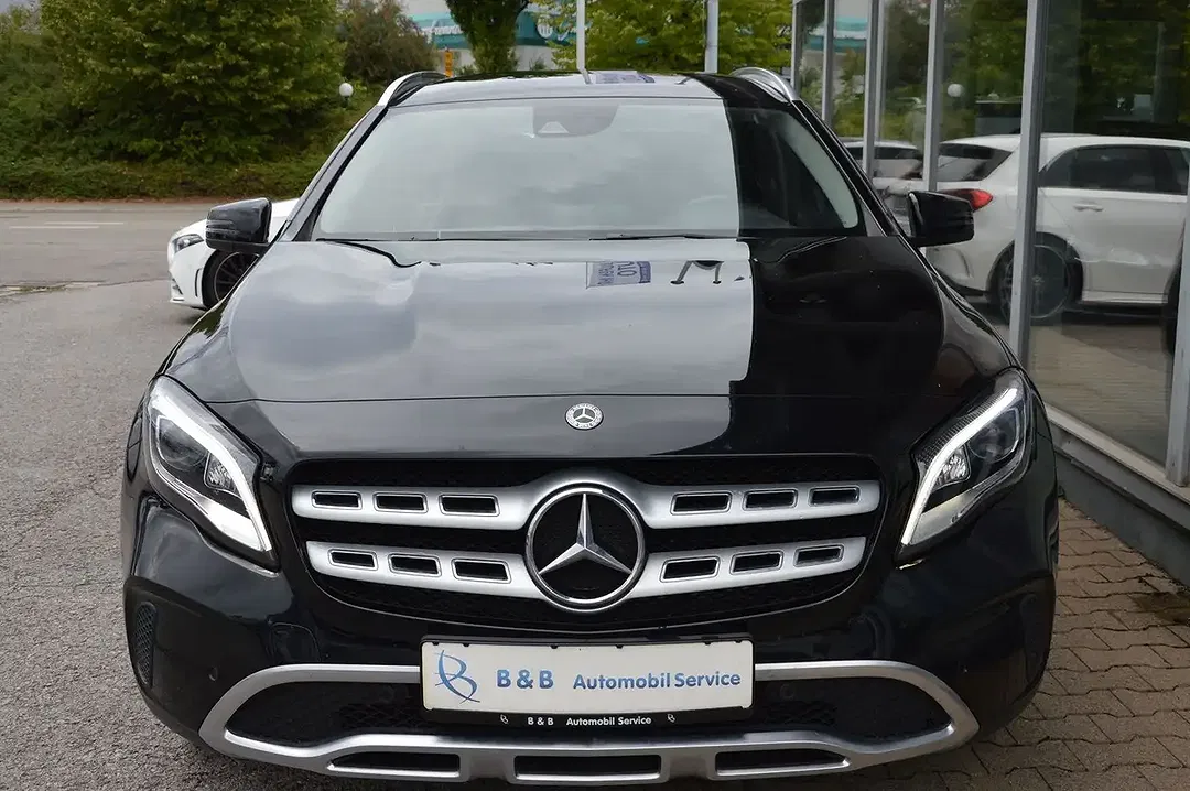 Mercedes-Benz GLA 180 - Thumbnail 7
