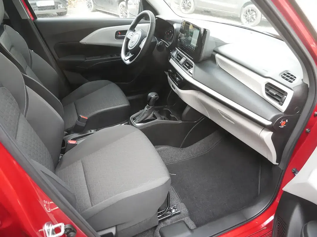 Suzuki Swift - Thumbnail 8