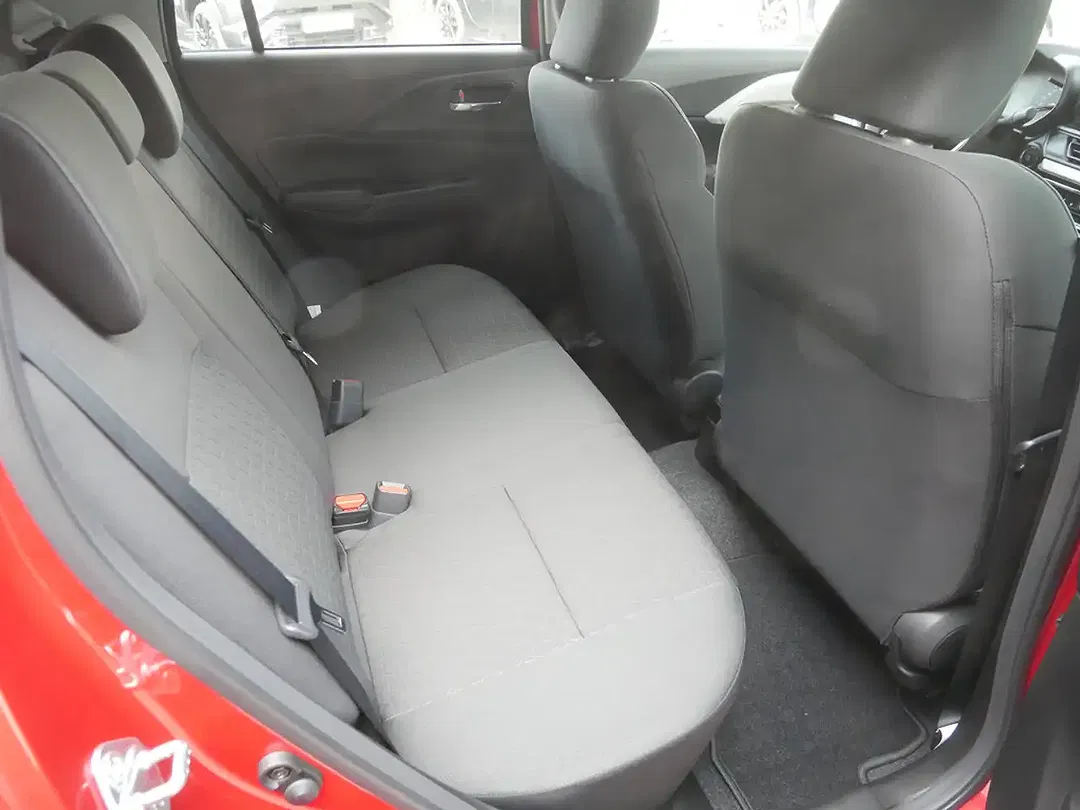 Suzuki Swift - Thumbnail 9