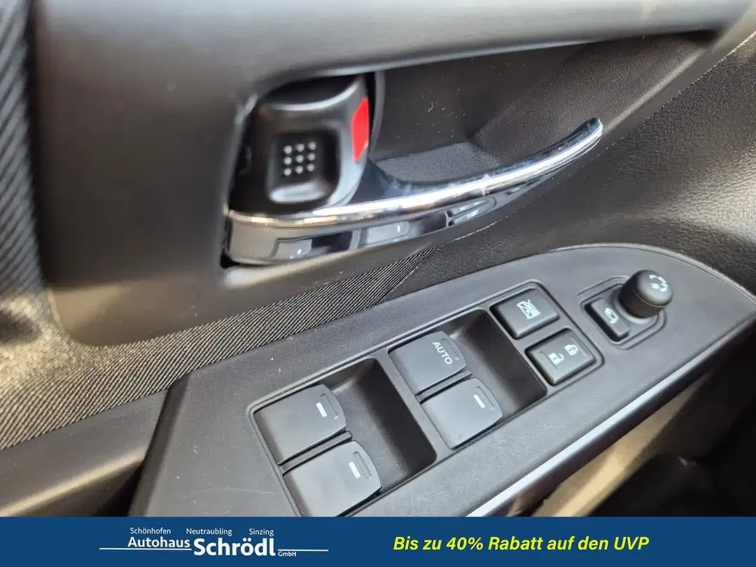 Suzuki S-Cross - Thumbnail 13