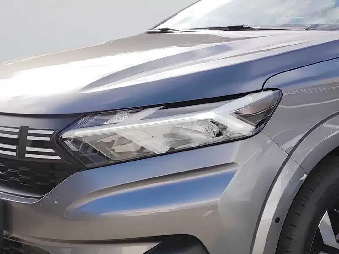 Dacia Sandero - Thumbnail 5