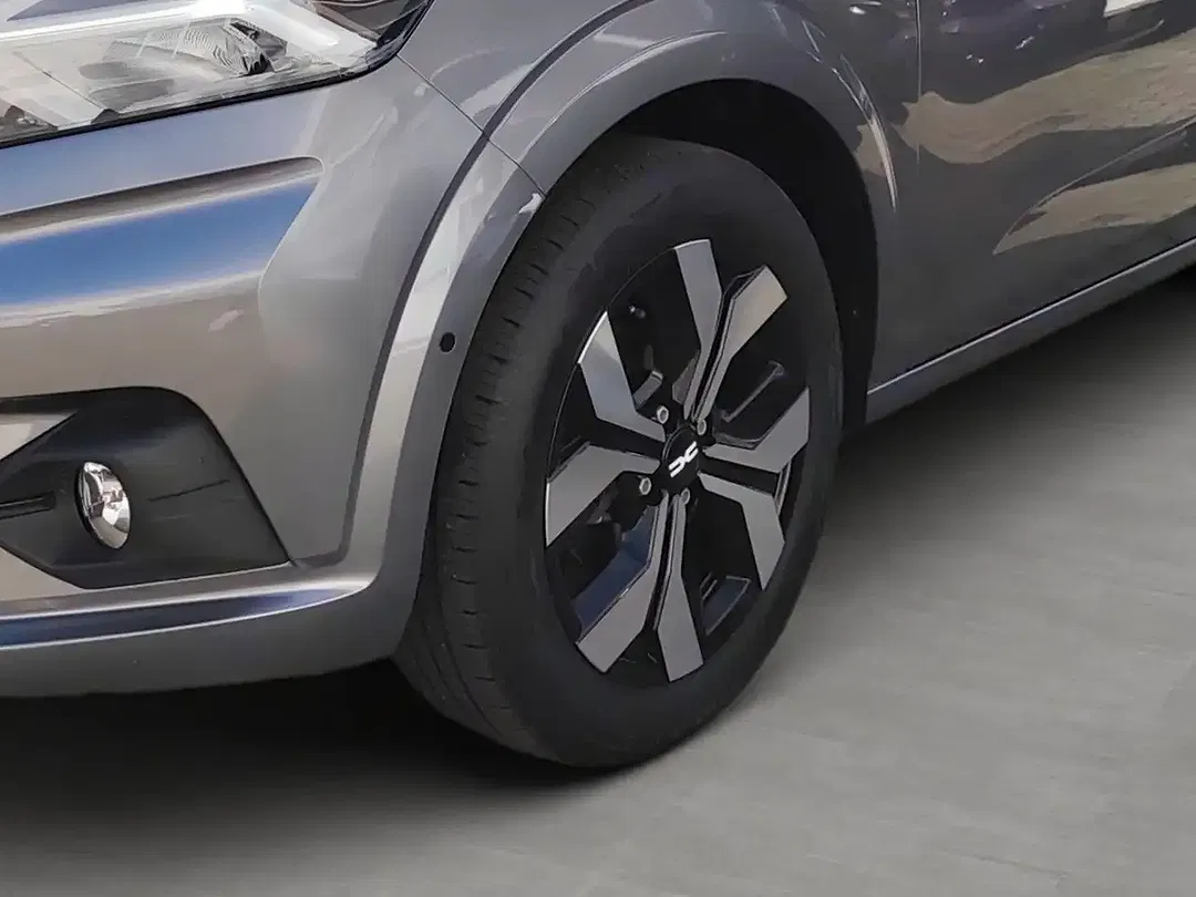 Dacia Sandero - Thumbnail 6