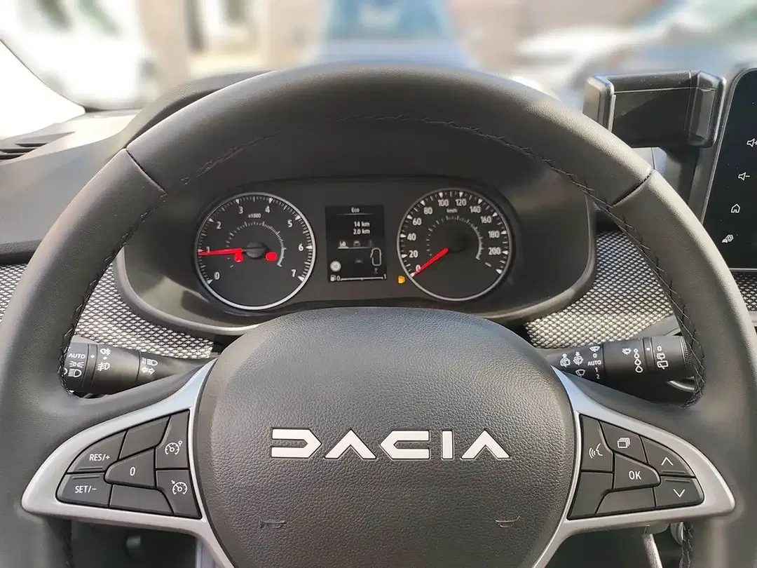 Dacia Sandero - Thumbnail 8