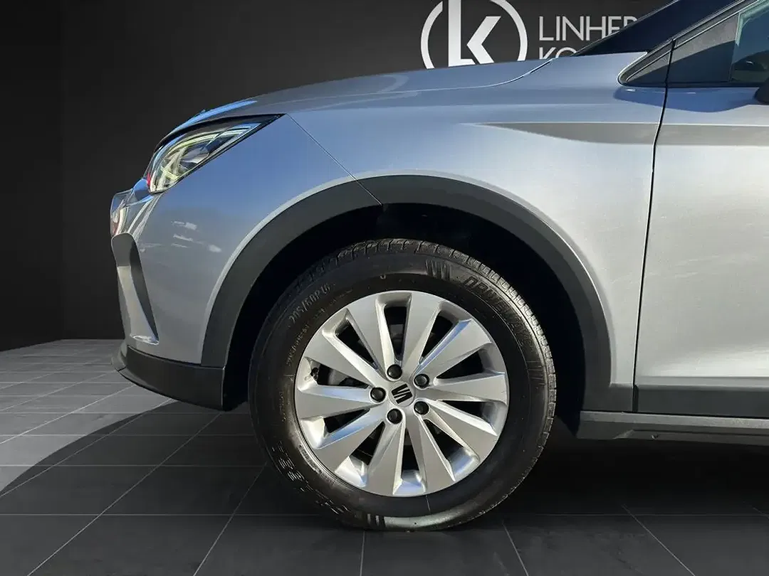 SEAT Arona - Thumbnail 13