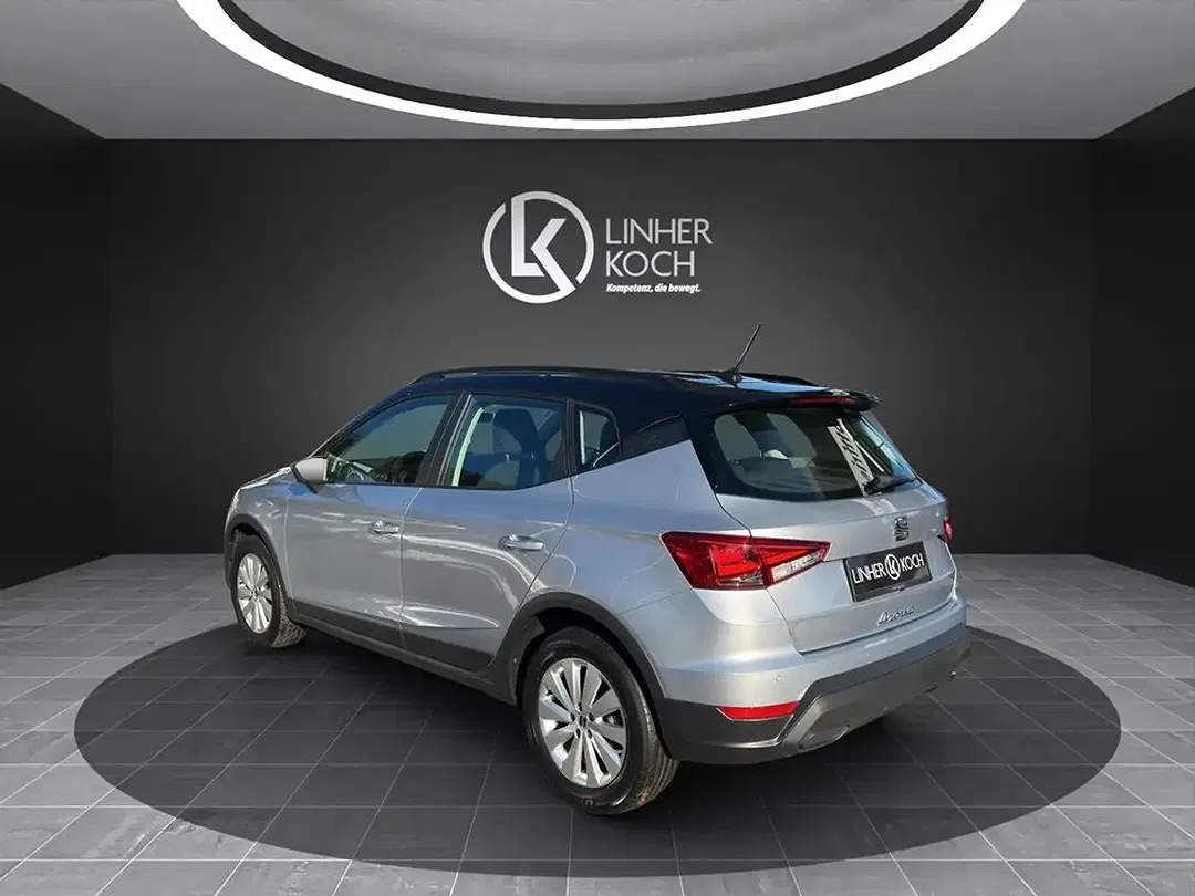 SEAT Arona - Thumbnail 3