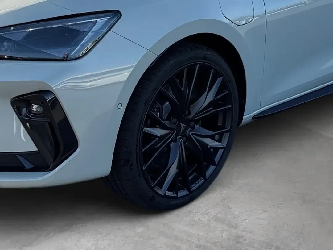 CUPRA Leon - Thumbnail 8