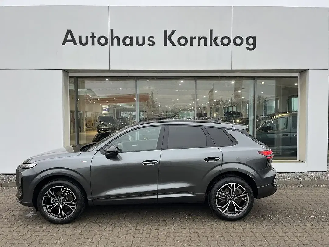 Audi Q3 - Thumbnail 1