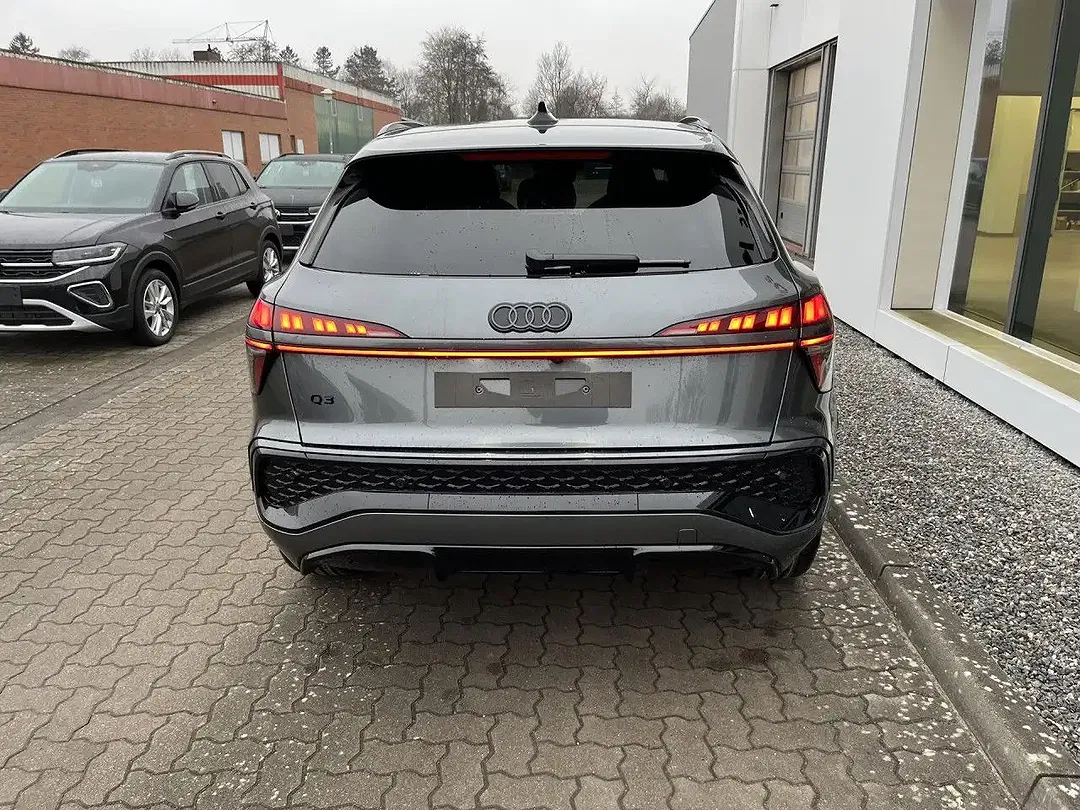Audi Q3 - Thumbnail 5