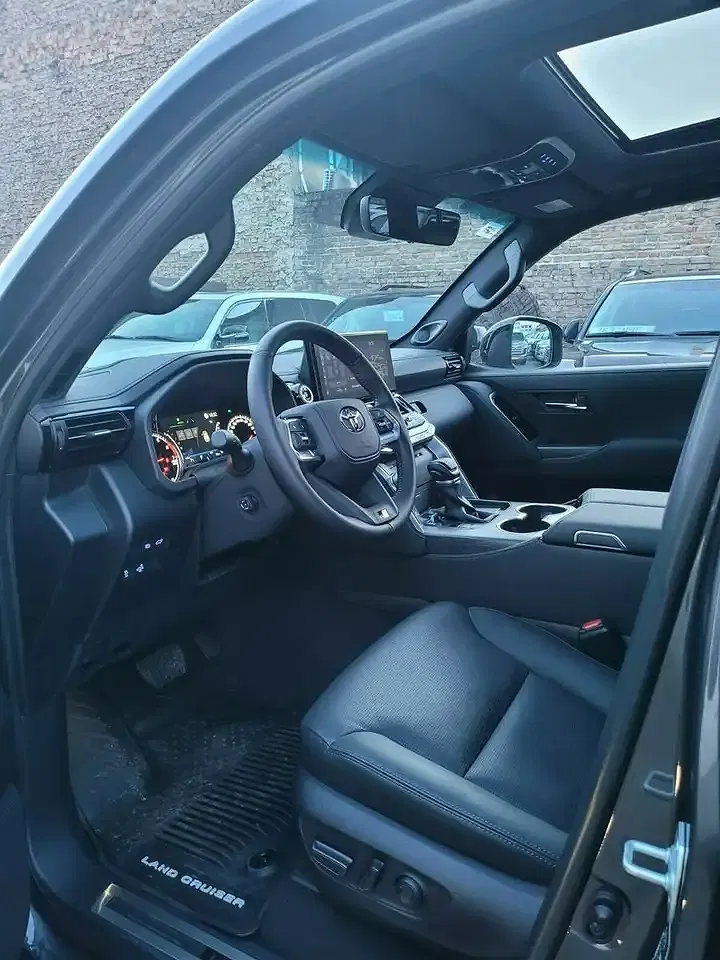 Toyota Land Cruiser - Thumbnail 13