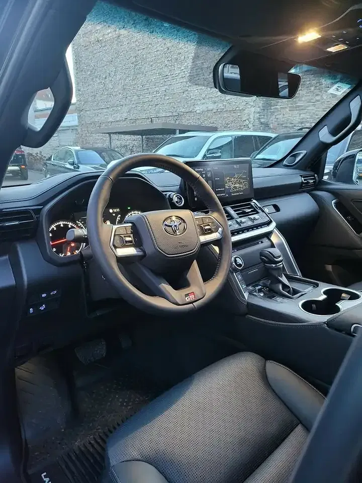 Toyota Land Cruiser - Thumbnail 14