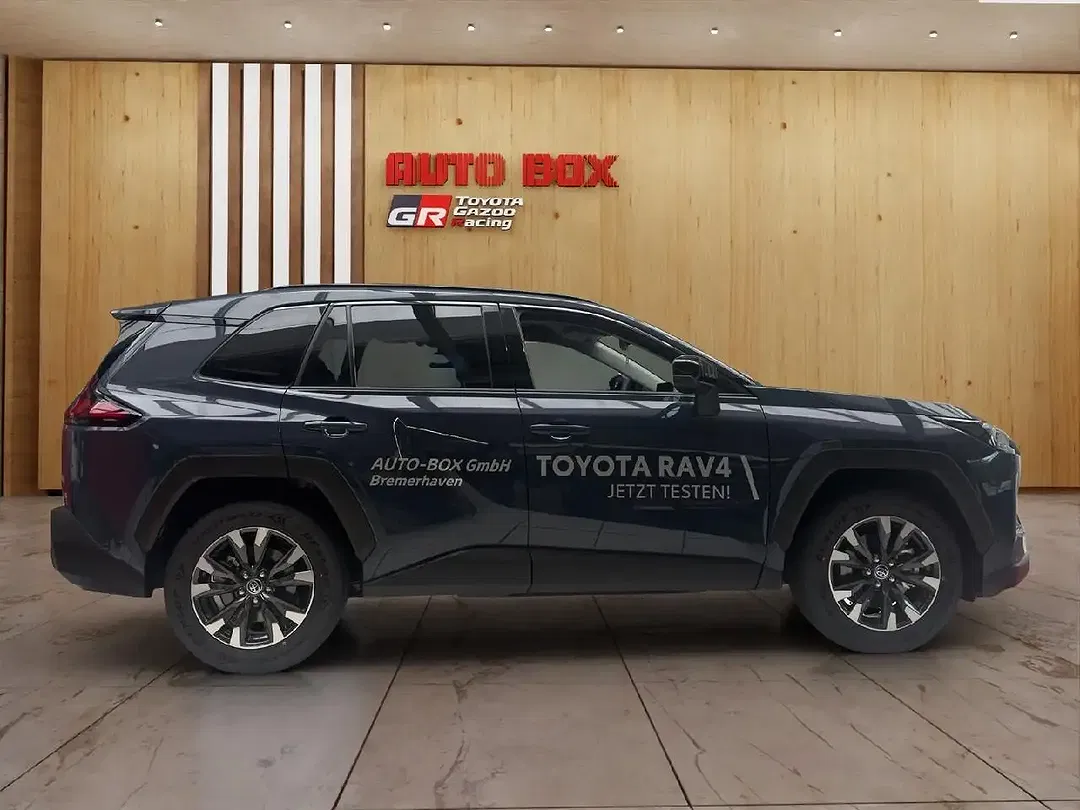 Toyota RAV 4 - Thumbnail 3