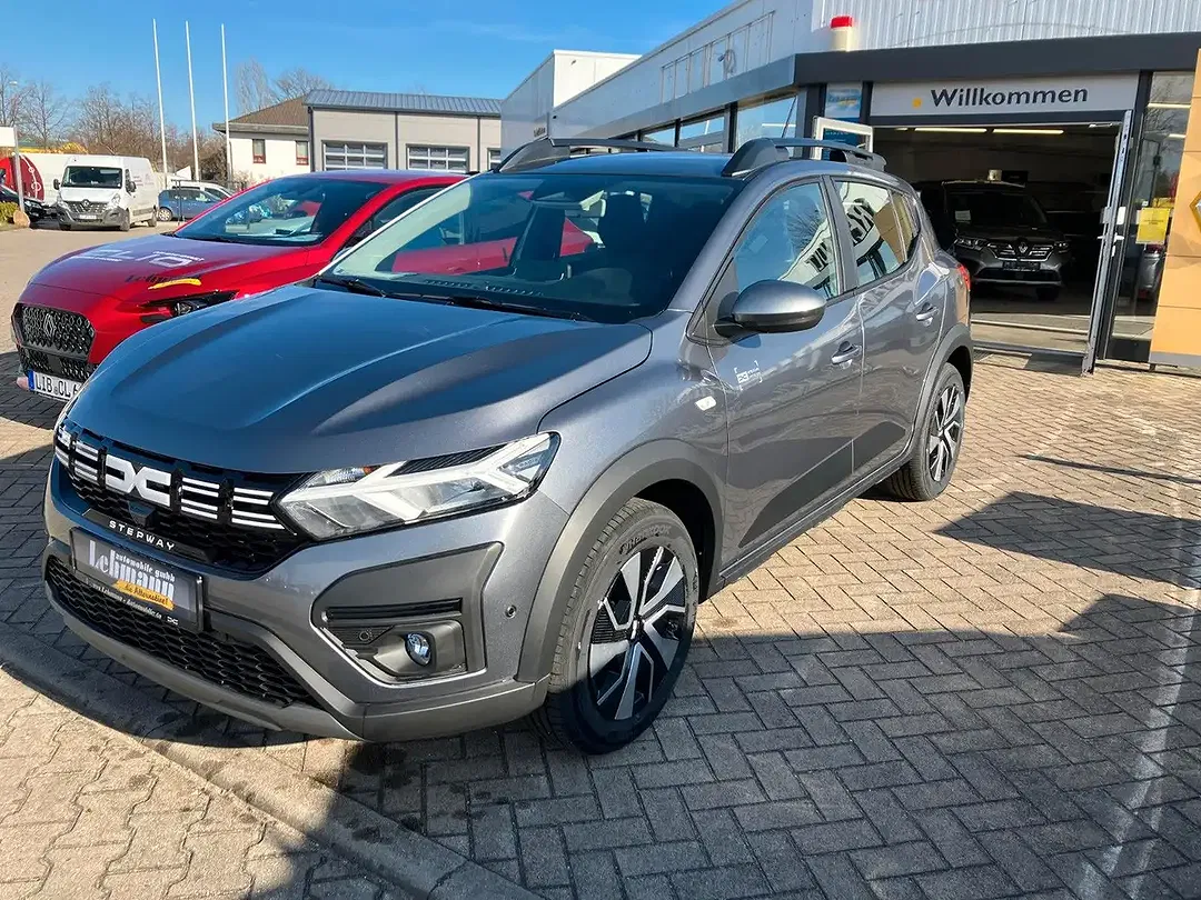 Dacia Sandero - Thumbnail 1
