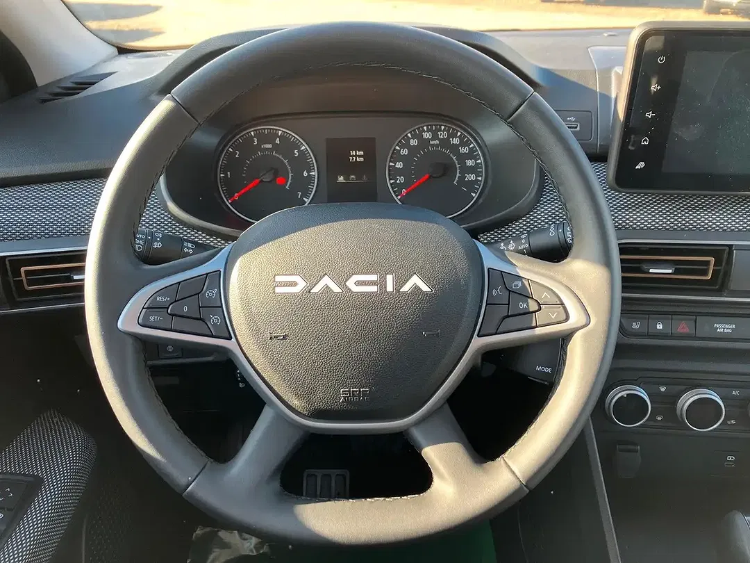 Dacia Sandero - Thumbnail 11