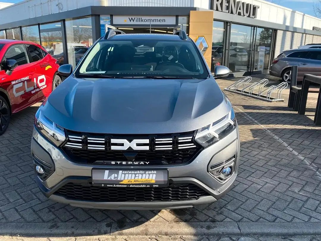 Dacia Sandero - Thumbnail 2